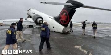 'Like the plane got cut in half': Eyewitnesses describe chaos of LaGuardia crash