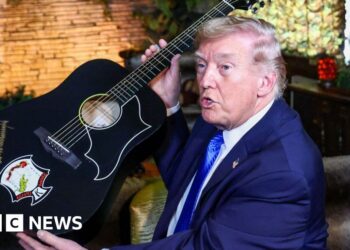 Ultimatums, diplomacy and a trip to Graceland as Trump eyes a deal with Iran
