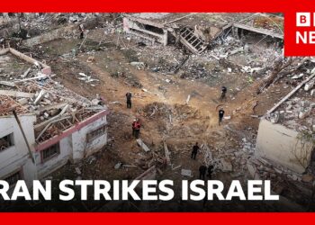 Iran strikes near nuclear facility in Israel | BBC News