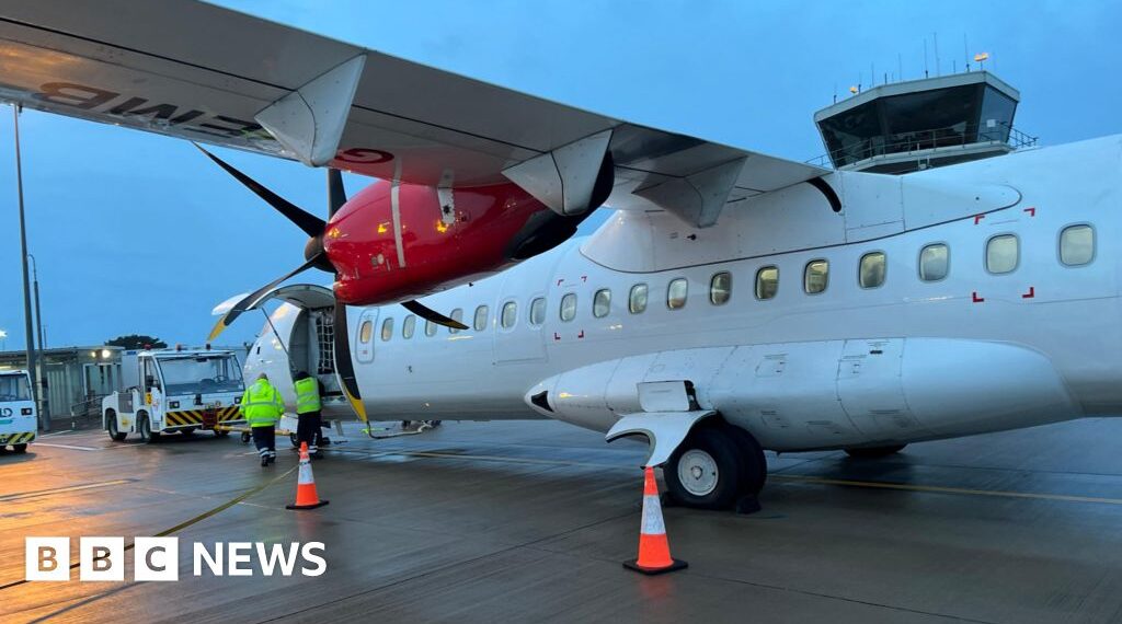 Aurigny pledges 'reliable' Alderney lifeline route