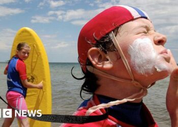 Australia's sunscreen regulator wants new rules after recent product scandal