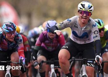 Carys Lloyd  wins the Tour of Brugge