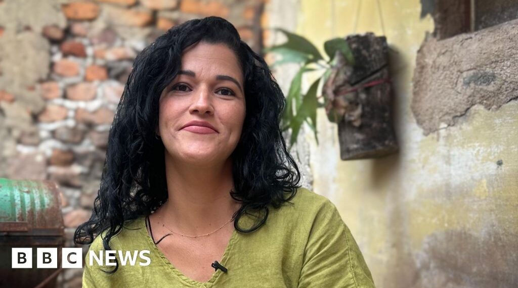 Cuba's mothers-to-be prepare to give birth in a country plunged into darkness