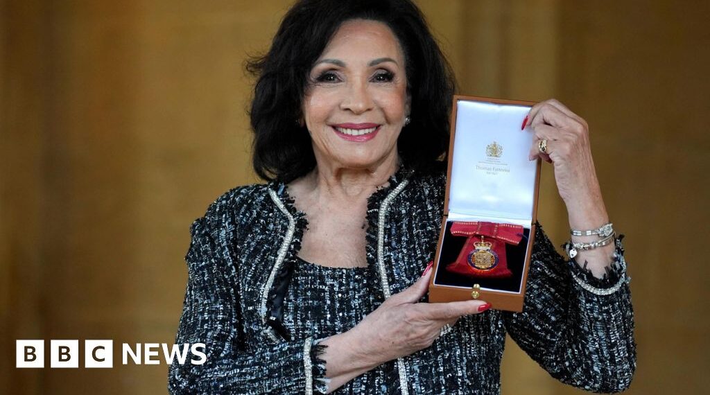 Dame Shirley unable to reply to fan mail owing to hand surgery