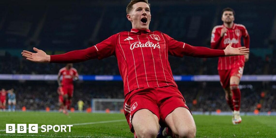 Elliot Anderson celebrates scoring for Nottingham Forest against Man City