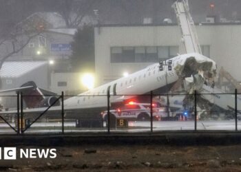 How the deadly LaGuardia Airport crash unfolded