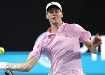 Jannik Sinner plays a forehand during his Miami Open semi-final win