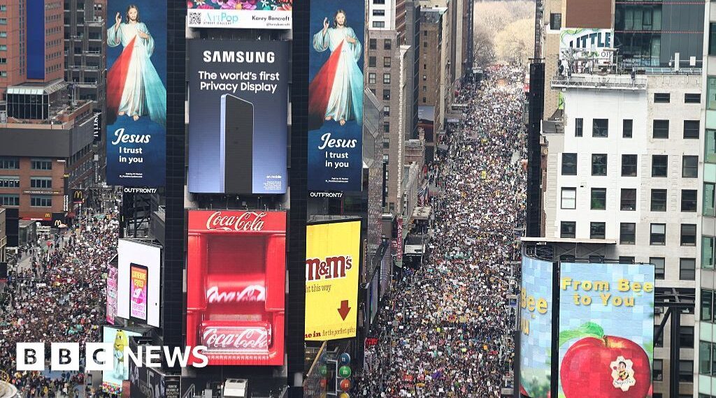 No Kings protests across the US rally against Donald Trump