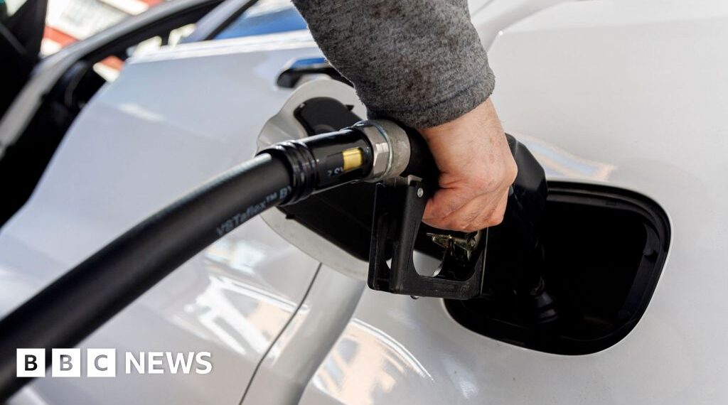 Oil price slides as Trump talks up Iran peace negotiations