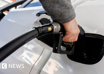 Oil price slides as Trump talks up Iran peace negotiations