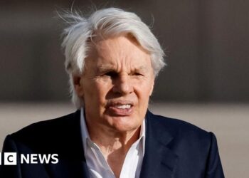 Prison phone call recordings raise questions over ex-Abercrombie boss' fitness for trial