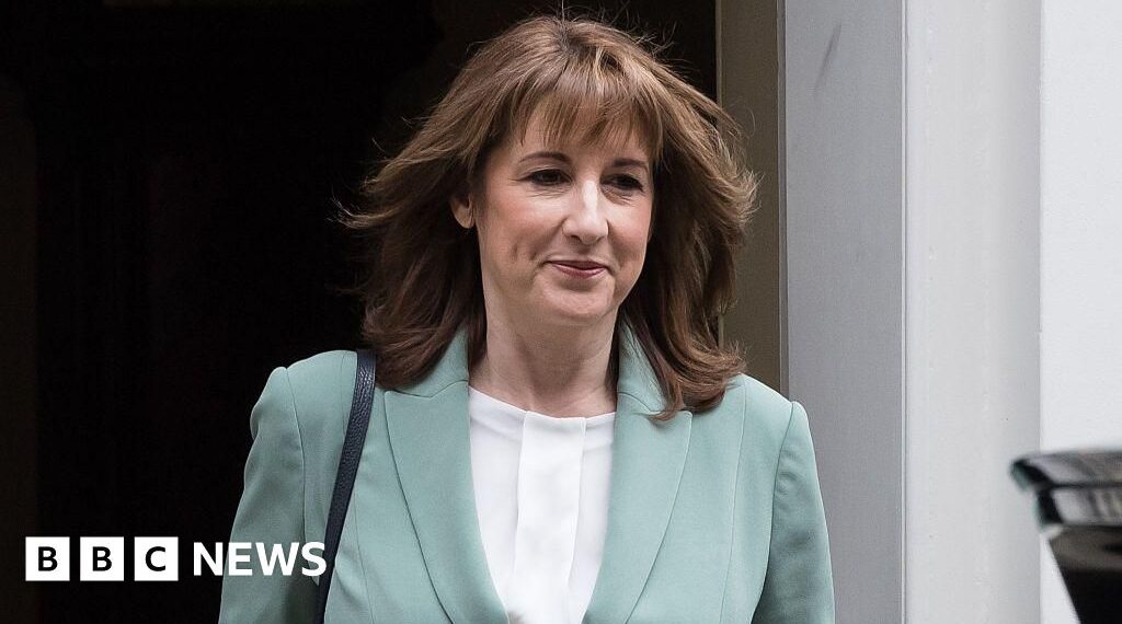 Reeves pledges targeted help if energy bills spiral