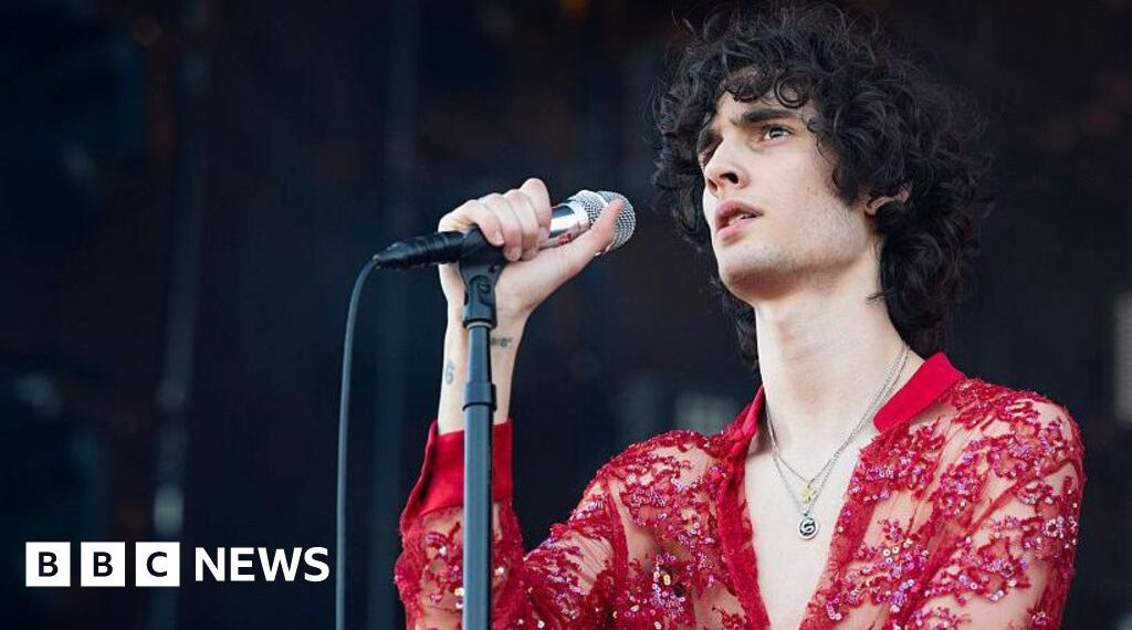 Sombr stopped a show over fan safety - how risky are concerts in the UK?