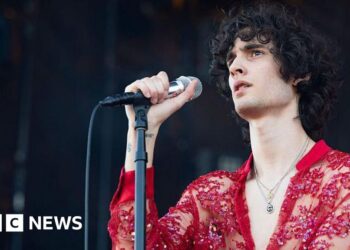 Sombr stopped a show over fan safety - how risky are concerts in the UK?
