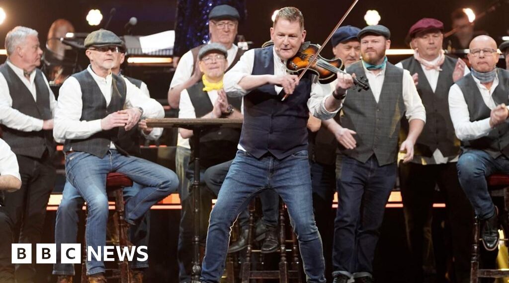 Stockton pub choir Infant Hercules stars in West End Gala