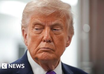 Trump accused of showing classified map to passengers on private flight
