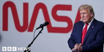 Trump sees 'America First' opportunity in Nasa lunar mission