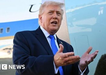 Trump's signature to appear on US bank notes in first for sitting president