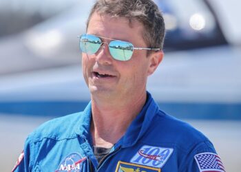 'We have the ultimate trust in each other,' Artemis II commander says