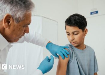 Why is MenB vaccine not given to teenagers in UK and should they be offered it?