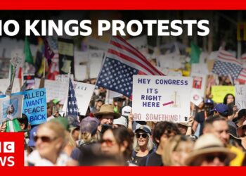 No Kings protesters across the US rally against Donald Trump | BBC News