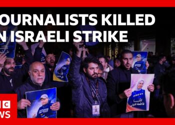 Three Lebanese journalists killed in Israeli strike, say broadcasters | BBC News