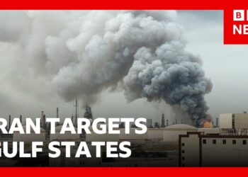 Iran targets Gulf states with missiles and drones | BBC News