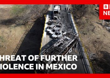 Threat of further violence in Mexico after drug lord killing | BBC News