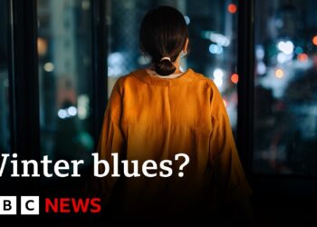 How to cope with long winter nights and seasonal depression | BBC News