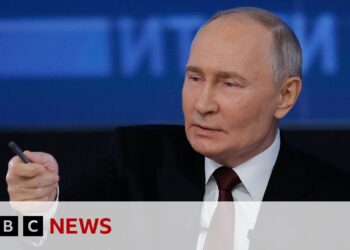 Putin challenged on his 25-year rule of Russia | BBC News