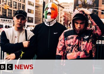 Kneecap: Irish language rappers debut film at Sundance | BBC News