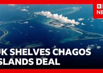 UK shelves Chagos deal after Trump opposition | BBC News