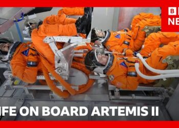 Artemis II astronauts orbiting the Earth after historic Moon mission launch | BBC News