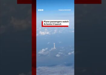 Plane passengers watch Artemis II launch. #Nasa #Space #BBCNews