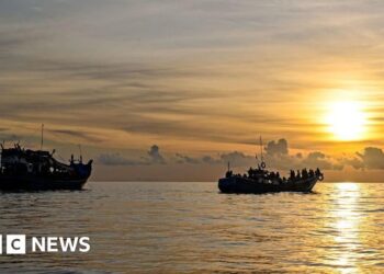 250 missing after migrant boat sinks in Indian Ocean