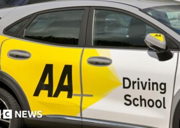 AA and BSM ordered to refund learner drivers for hidden fees