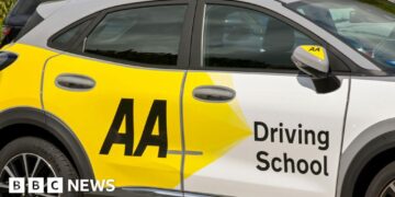 AA and BSM ordered to refund learner drivers for hidden fees