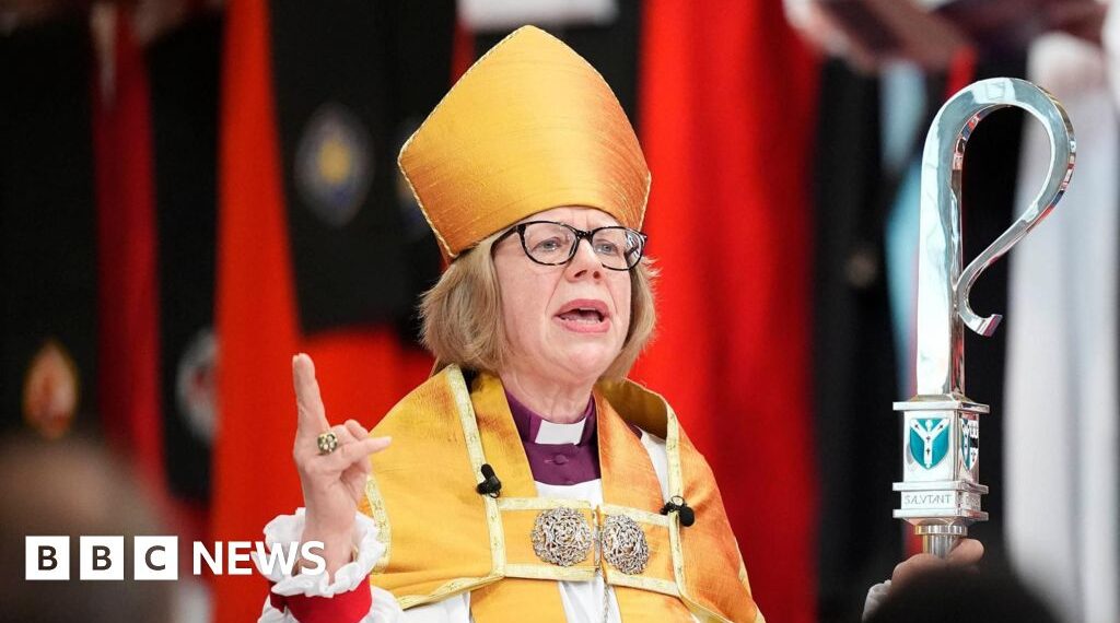 Archbishop prays for Middle East peace in first Easter sermon