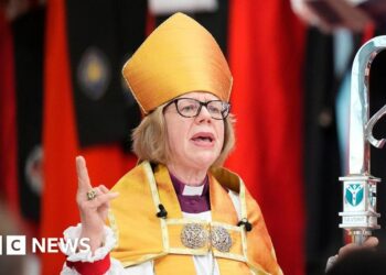 Archbishop prays for Middle East peace in first Easter sermon