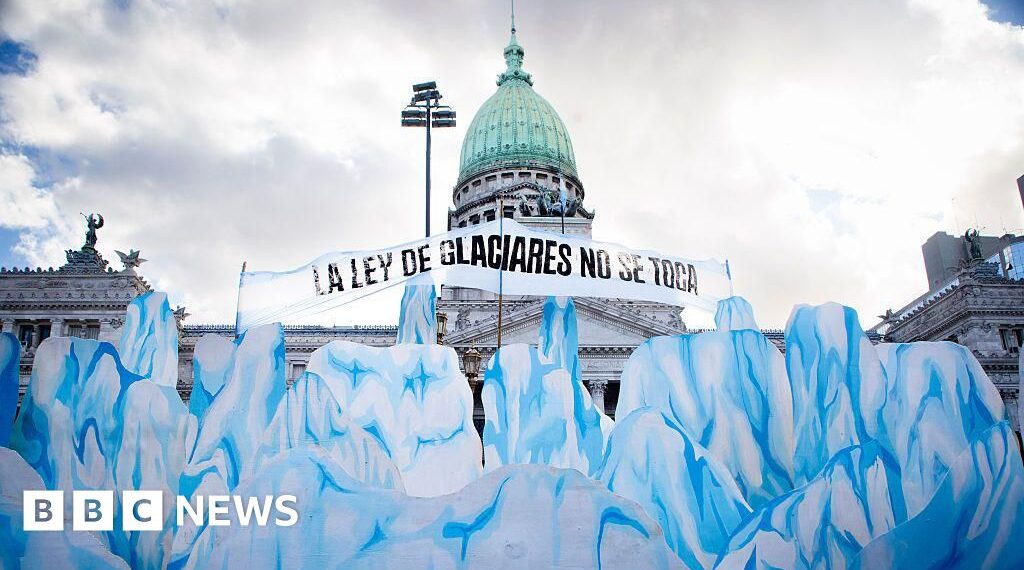 Argentina passes bill loosening protection of its glaciers