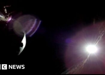 Artemis II's historic lunar flyby... in 90 seconds