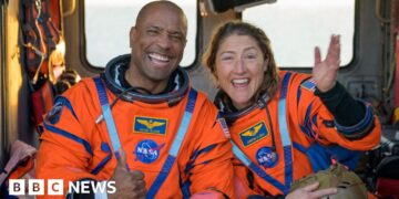 Astronauts home safely after journey around Moon