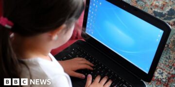 Call for parents to teach online privacy like road safety