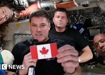 Canada's Mark Carney makes call to Artemis II