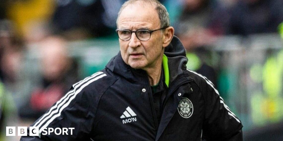 Martin O'Neill (left) overseeing training with assistant Shaun Maloney