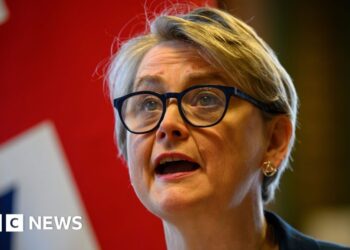 Cooper to urge full and toll-free reopening of Strait of Hormuz