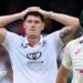 Matthew Potts stands with hands on head during Sydney Test