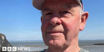 Eco-resident calls for ban on artificial grass