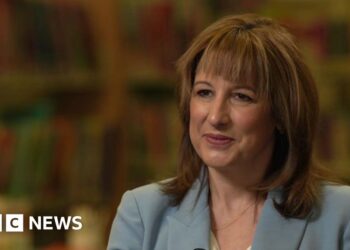 Energy bill support would be based on household income, Reeves says