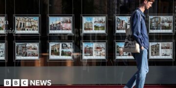 Estate agents accuse Rightmove of charging excessive fees